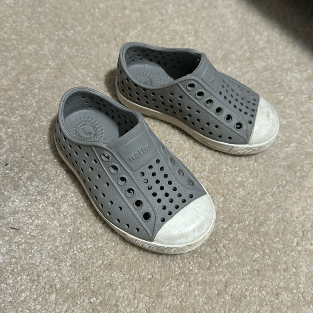 NATIVE baby shoe size 5